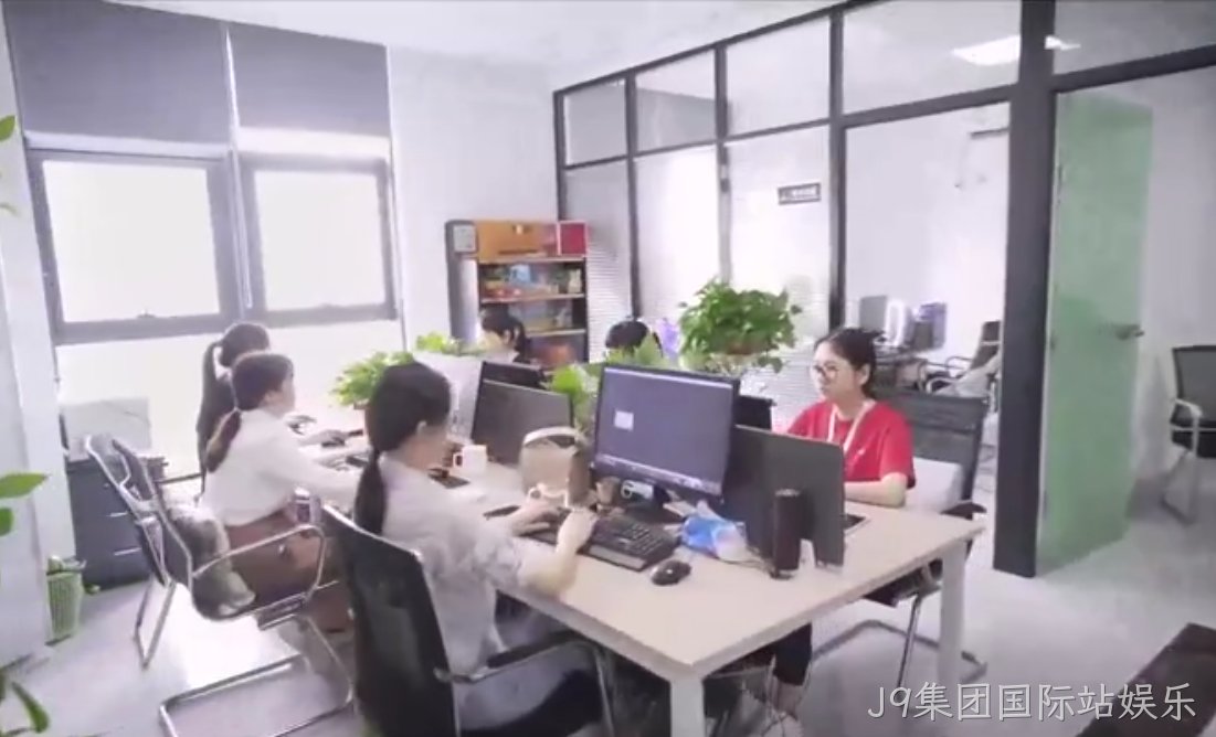 J9集团国际站娱乐网站制作价格差距为什么这么大？5000元与3万元纯定制网站差别在哪？